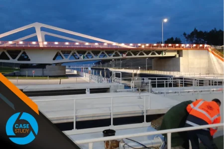 Czasem prace serwisowe przy mieszadłach pompujących, prowadzone są do późnych godzin.